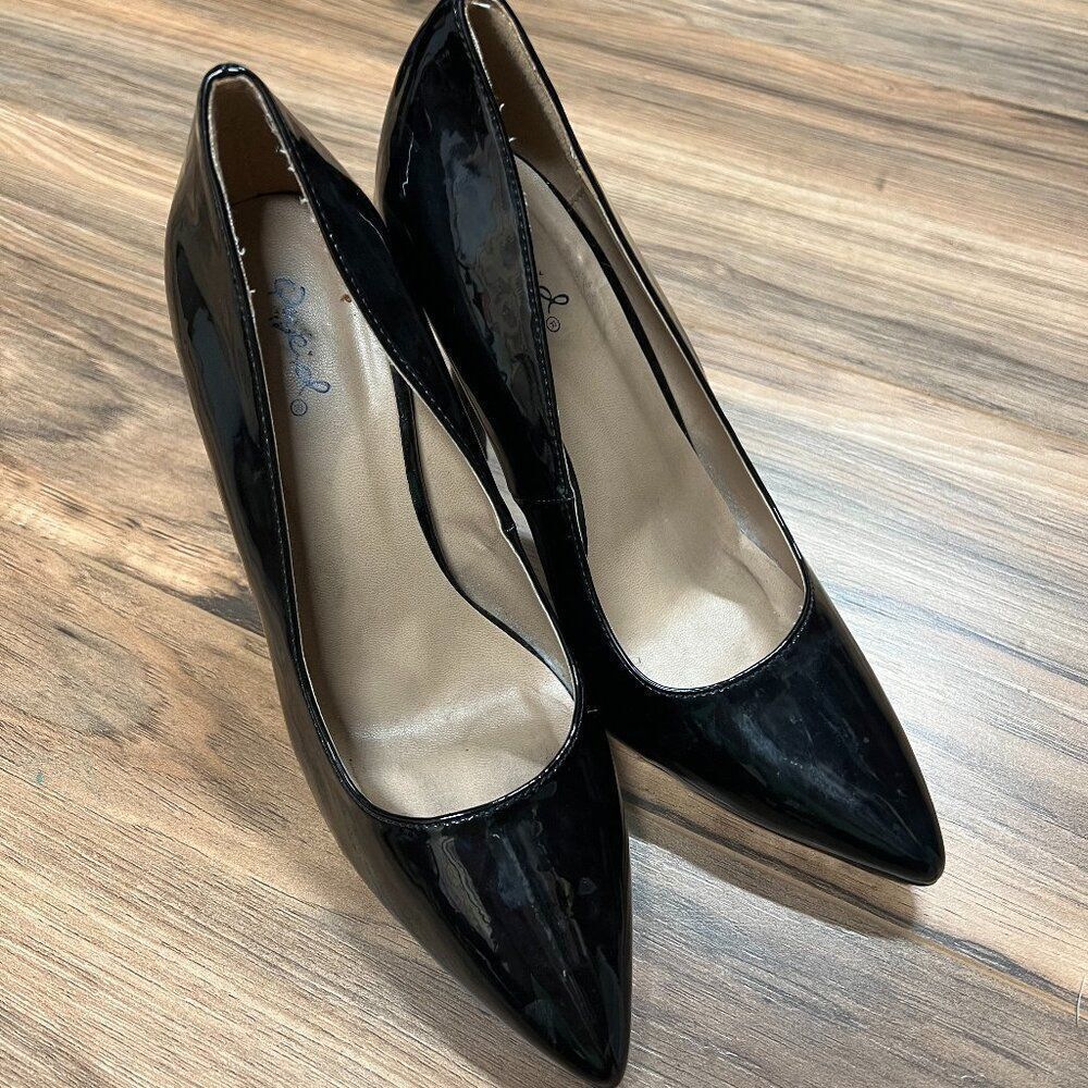 Qupid black heels 7.5‎
